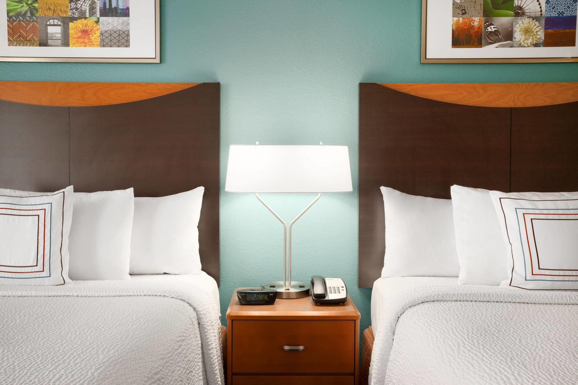 Fairfield Inn & Suites Dallas Park Central Exteriér fotografie